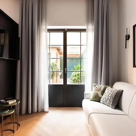 At Forty-one 01 Apartment Rome